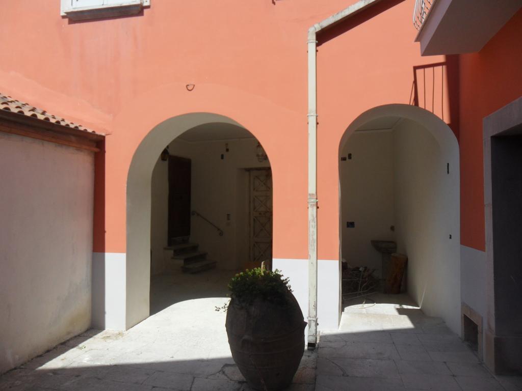 Palazzo Gentilizio De Maffutiis Hotel Auletta Eksteriør billede
